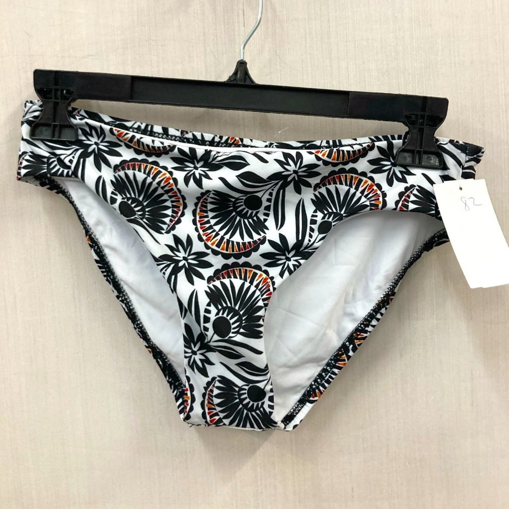 NWT Ella Moss white/ black pattern swim bottom